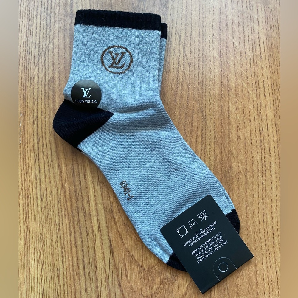 Luxury LV Crew Socks - Picture 2 of 2